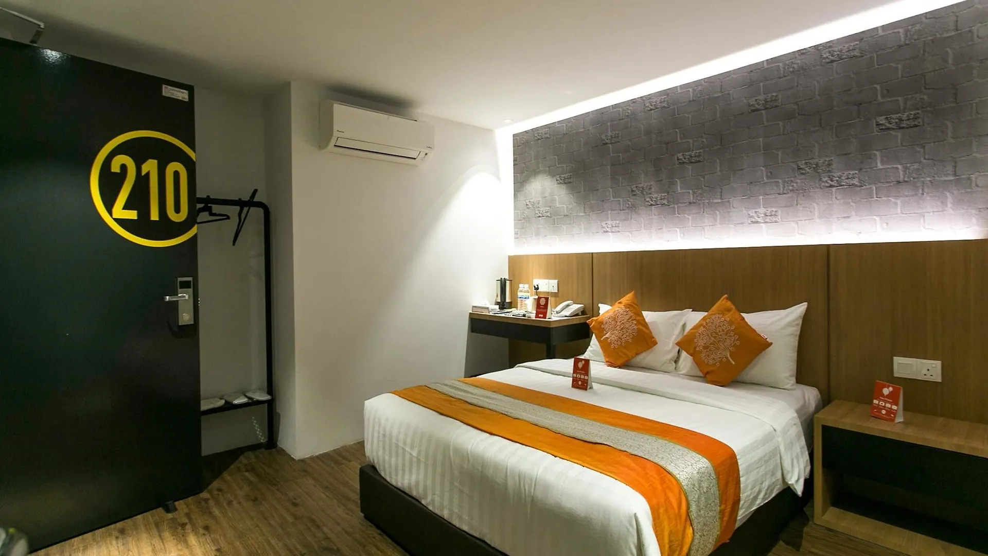 Oyo Rooms D Utama Danga Bay Johor Bahru 3*,  Maleisië